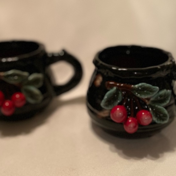 NWOT Gorgeous RARE Apple Tree Design Set of 2 Cherry Tree Mugs Teacups - Picture 4 of 7
